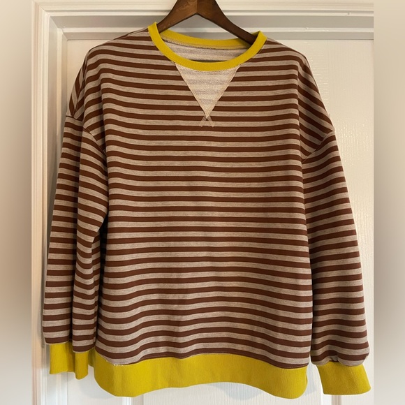 Striped Ovwrsize Crew Sweatshirt (L) - Picture 2 of 4